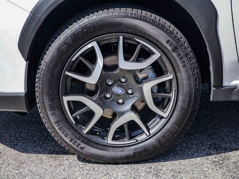 Used 2023 Subaru Crosstrek Hybrid w/ Moonroof Package w/Navigation image 9