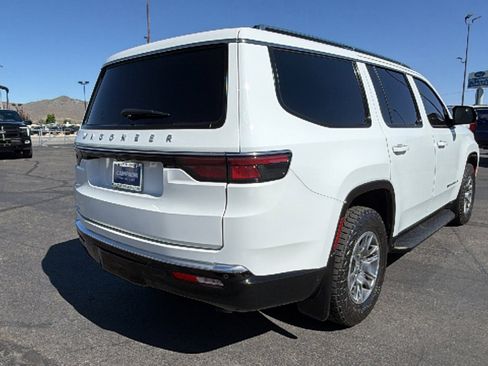 Used 2023 Jeep Wagoneer 4WD w/ Convenience Group I image 3