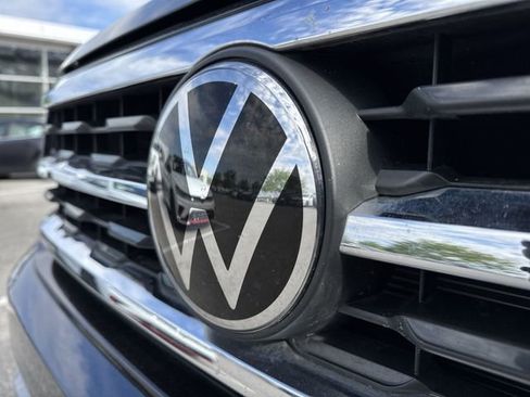 Used 2023 Volkswagen Atlas SEL AWD/4WD image 32