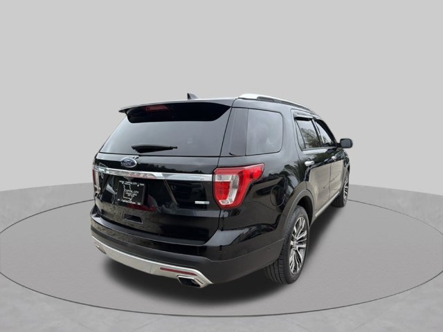 Used 2017 Ford Explorer Platinum AWD/4WD image 3