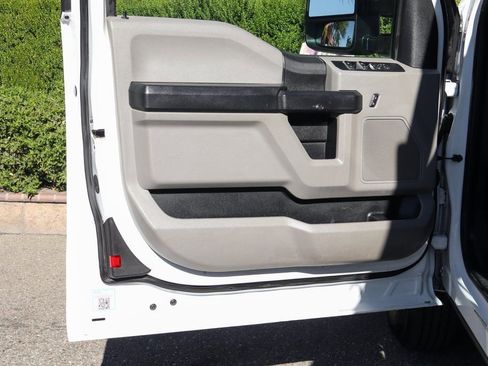 Used 2020 Ford F250 XL w/ Power Equipment Group RWD image 16