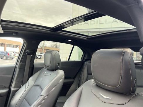 Certified 2023 Cadillac XT4 Sport w/ LPO, Onyx Lite Package image 19