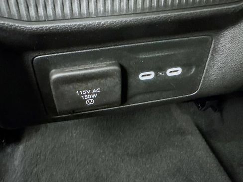 Used 2024 Jeep Wagoneer Launch Edition AWD/4WD image 31