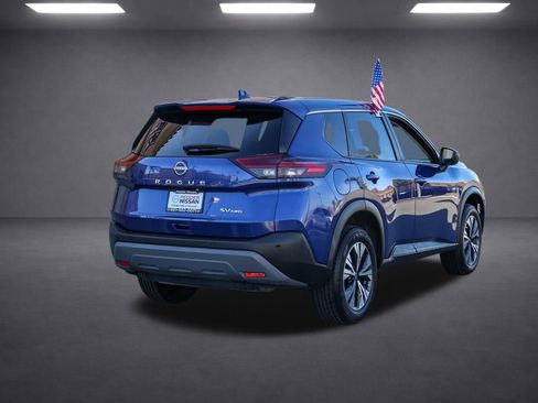 Used 2023 Nissan Rogue SV image 4