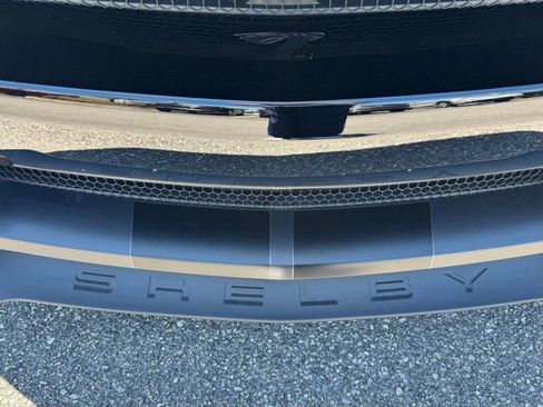 Used 2022 Ford Mustang Shelby GT500 w/ Carbon Fiber Track Pack RWD image 20