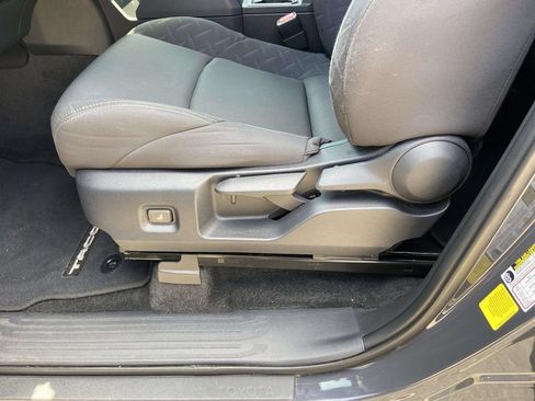 Used 2024 Toyota Tacoma SR5 RWD image 18