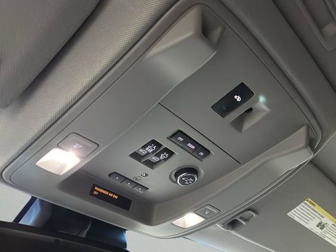 Used 2019 Chevrolet Tahoe Premier image 23