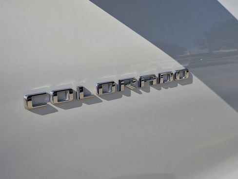 Used 2025 Chevrolet Colorado W/T RWD image 6