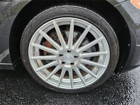 Used 2011 Jaguar XJ image 9