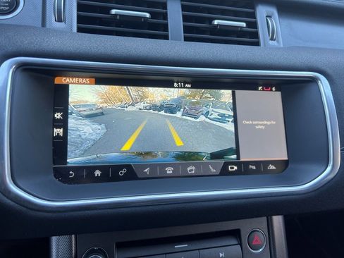 Used 2018 Land Rover Range Rover Evoque SE Premium image 26