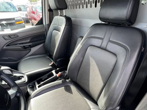 Used 2022 Ford Transit Connect XL image 11