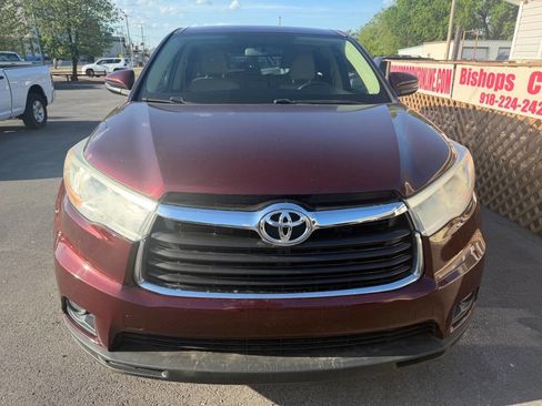 Used 2014 Toyota Highlander Plus image 3