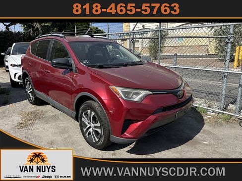 Used 2018 Toyota RAV4 LE w/ All Weather Liner Package FWD image 1