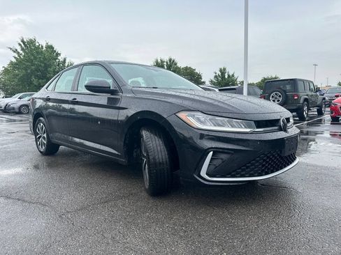 Used 2025 Volkswagen Jetta S FWD image 11