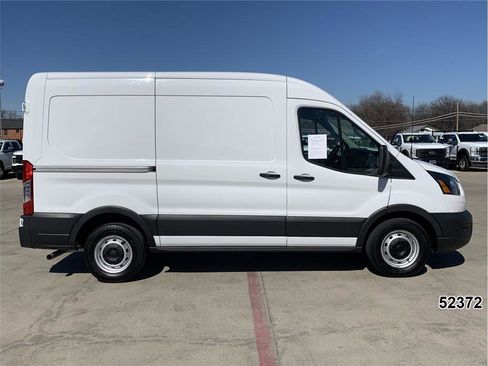 Used 2023 Ford Transit 150 Medium Roof image 5