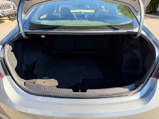 Used 2025 Chevrolet Malibu LT FWD image 31
