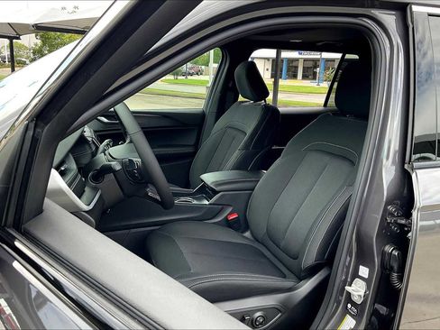 New 2025 Jeep Grand Cherokee L Laredo w/ Luxury Tech Group I image 9