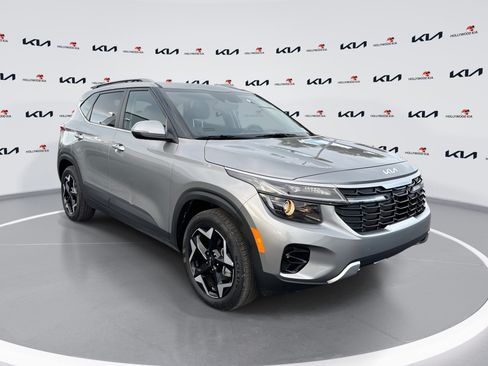 Used 2025 Kia Seltos EX FWD image 1