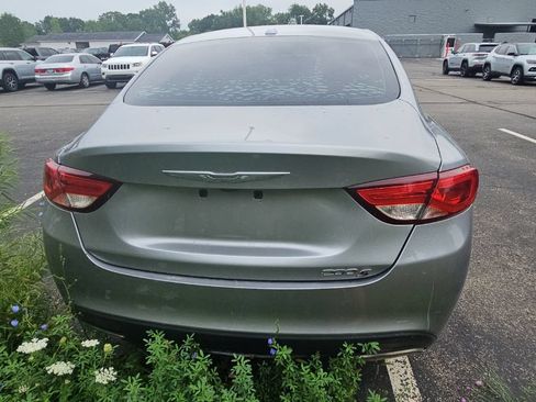 Used 2015 Chrysler 200 S w/ Comfort Group FWD image 7