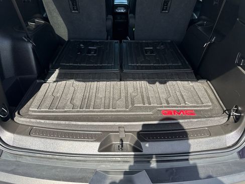 Certified 2021 GMC Acadia SLE w/ Driver Convenience Package image 47