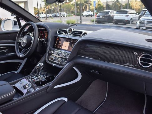 New 2026 Bentley Bentayga Speed image 2