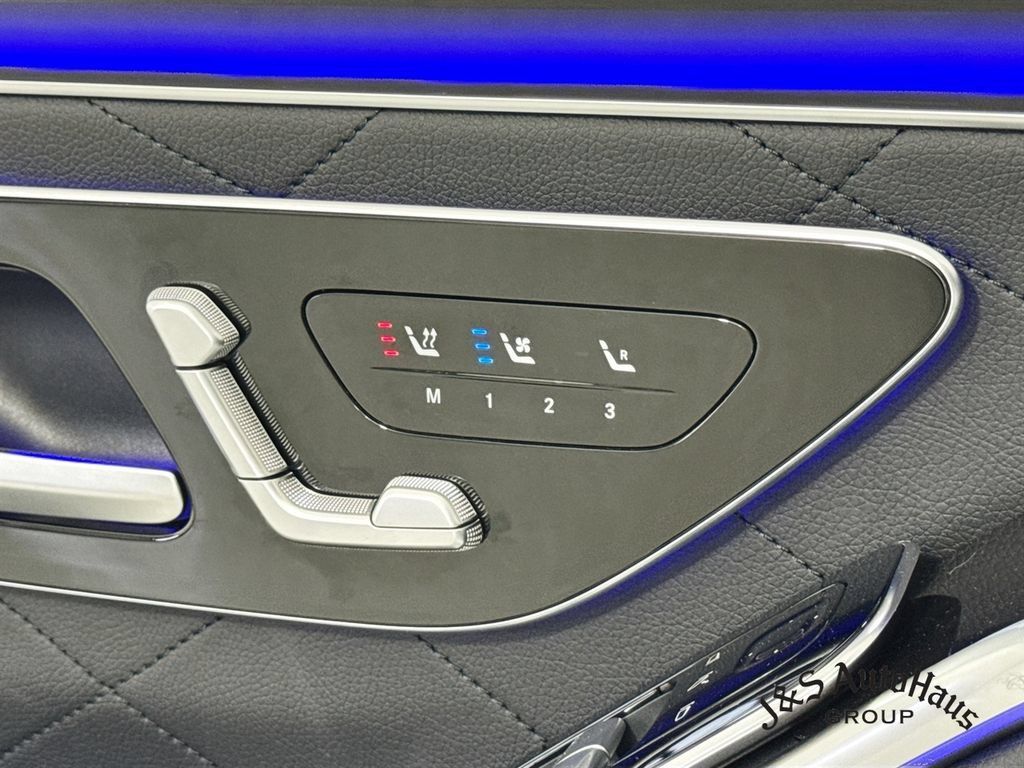 Used 2025 Mercedes-Benz S 580 4MATIC Sedan w/ AMG Line Package image 27