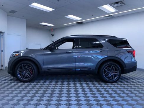 Used 2025 Ford Explorer ST w/ Sun And Sound Package AWD/4WD image 12