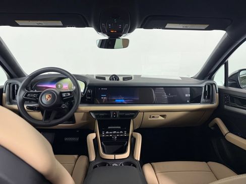 Certified 2026 Porsche Cayenne Coupe AWD/4WD image 17