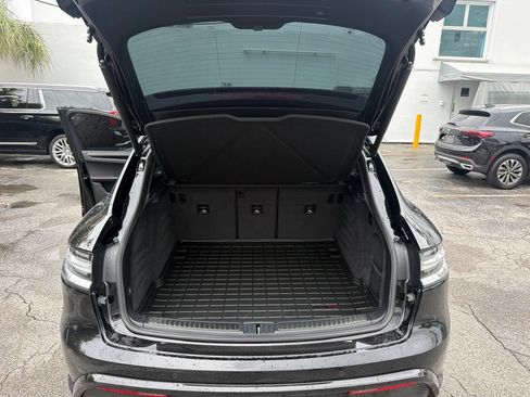 Used 2022 Porsche Macan GTS AWD/4WD image 15