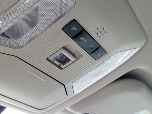 Used 2023 Toyota RAV4 LE FWD image 31