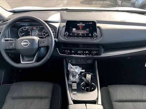 New 2026 Nissan Rogue SV w/ Cold Weather Package FWD image 5