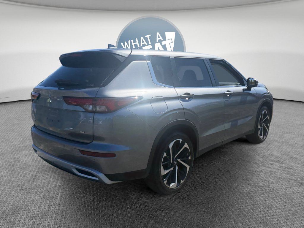 Used 2022 Mitsubishi Outlander SE AWD/4WD image 3