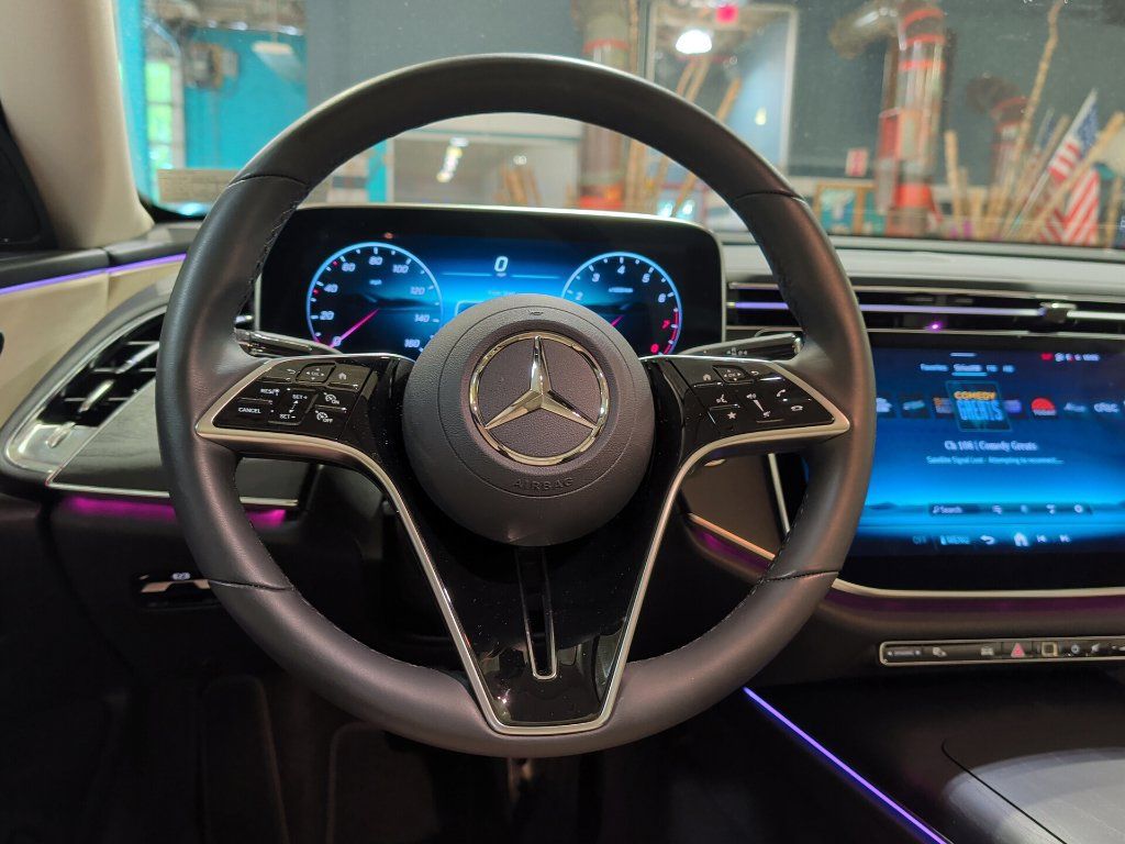 Used 2026 Mercedes-Benz E 350 4MATIC Sedan image 2