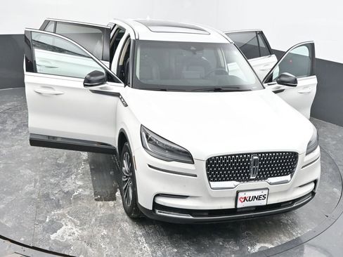 Used 2023 Lincoln Aviator AWD w/ Premium Package image 63