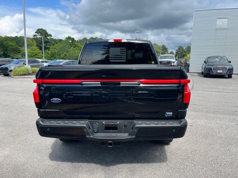 Used 2022 Ford F150 Lightning Platinum AWD/4WD image 4