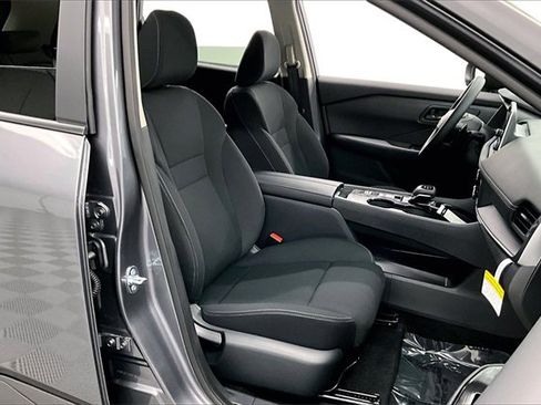 New 2025 Nissan Rogue S image 34