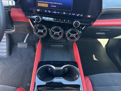 Used 2024 Chevrolet Blazer EV RS image 28