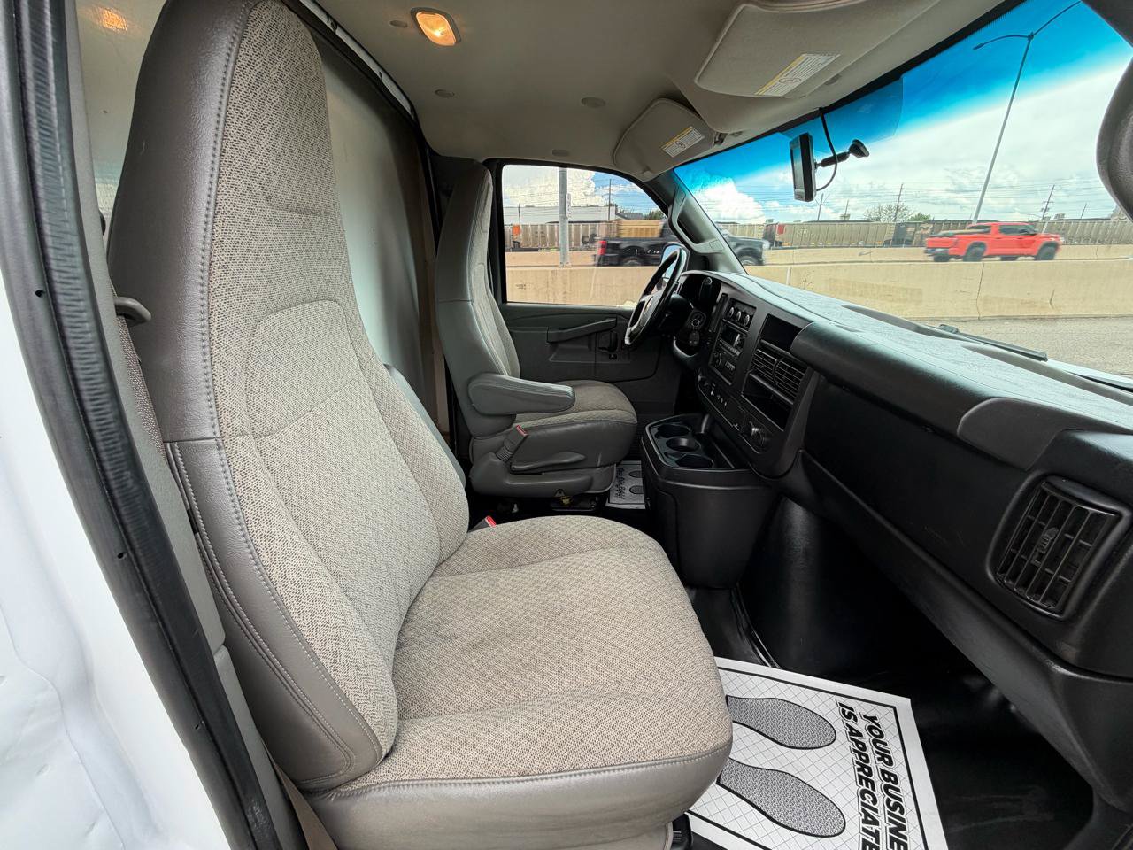 Used 2019 Chevrolet Express 3500 w/ Power Convenience Package RWD image 16