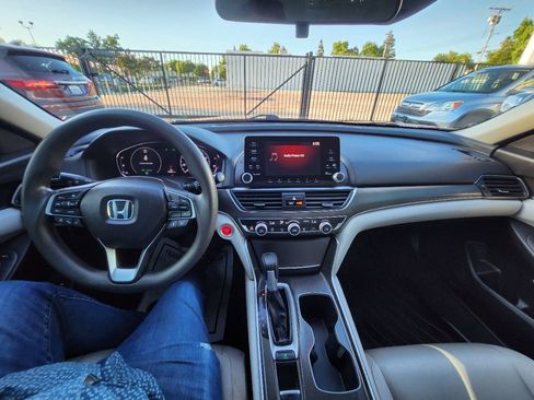 Used 2018 Honda Accord LX image 14
