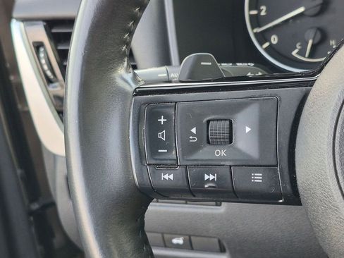 Used 2021 Nissan Rogue SL FWD image 15