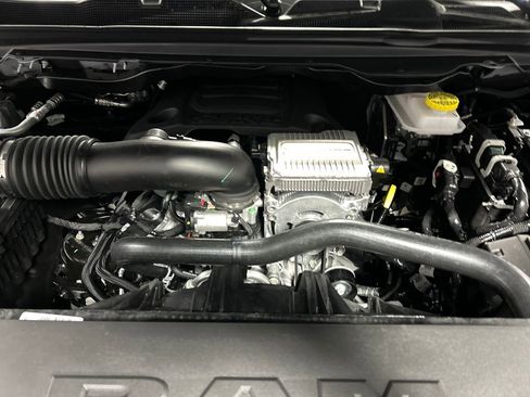 New 2026 RAM 1500 4x4 Crew Cab image 24