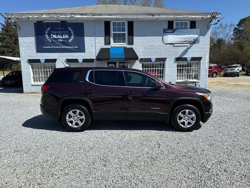 Used 2017 GMC Acadia SLE image 6