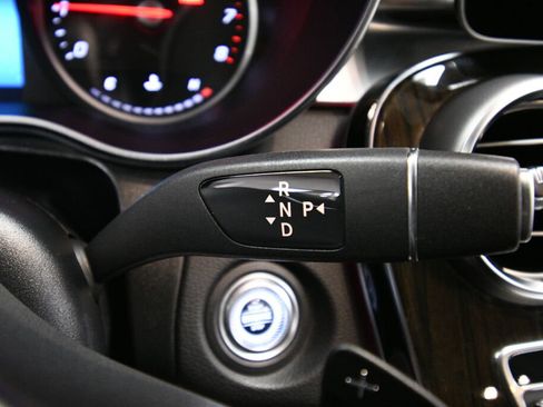 Used 2020 Mercedes-Benz GLC 300 4MATIC image 17