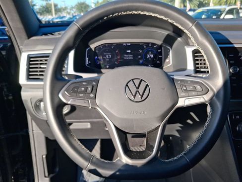 Certified 2023 Volkswagen Atlas Cross Sport SE w/ Black Wheel Package FWD image 17