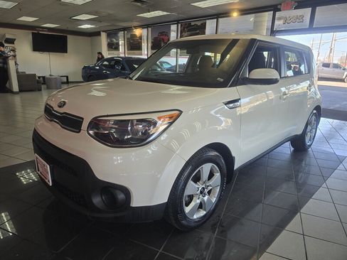 Used 2019 Kia Soul image 19