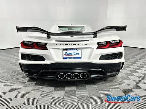 Used 2023 Chevrolet Corvette Z06 RWD image 14