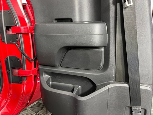 Used 2020 Nissan Titan PRO-4X w/ Pro-4x Convenience Package image 12