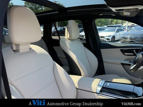 Certified 2024 Mercedes-Benz GLC 300 4MATIC image 31
