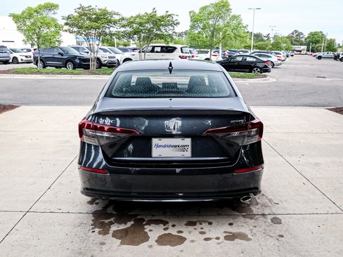 Used 2025 Honda Civic Sport image 10