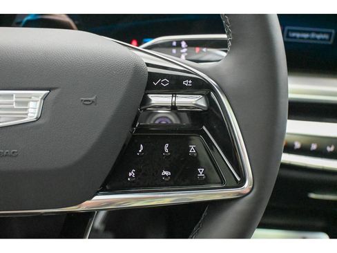 New 2025 Cadillac Lyriq Sport image 25